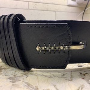 High Fashion - Thick Leather Hook Belt
